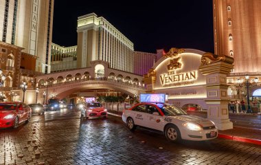 Las Vegas, Nevada - 27 Mayıs 2018: Venetian Resort Hotel Casino, South Las Vegas Boulevard geceleri