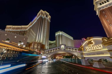 Las Vegas, Nevada - 27 Mayıs 2018: Venetian Resort Hotel Casino, South Las Vegas Boulevard geceleri