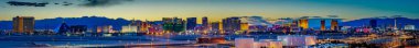 Las Vegas, Nevada - 28 Mayıs 2018: Skyline görünümü dünya sınıf otel ve casinolar, Nv bulunan ünlü Las Vegas Strip, gün batımında