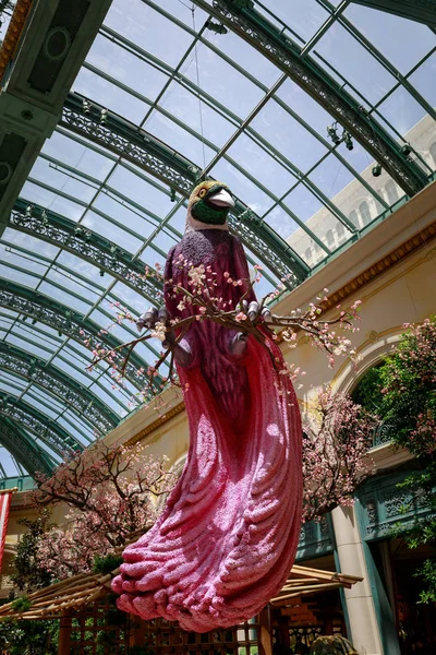 Las Vegas, Nevada - 28 Mayıs 2018: Bellagio Hotel Konservatuarı ve Botanik Bahçeleri Las Vegas toplayan