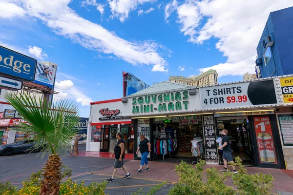 Las Vegas, Nevada - 28 Mayıs 2018: Las Vegas Boulevard toplayan