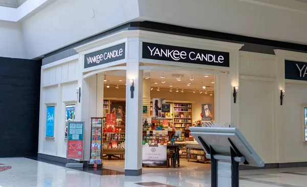 Portland, Oregon - 21 Mayıs 2018: Yankee mum Mağazası Washington Meydanı, alışveriş merkezi Portland