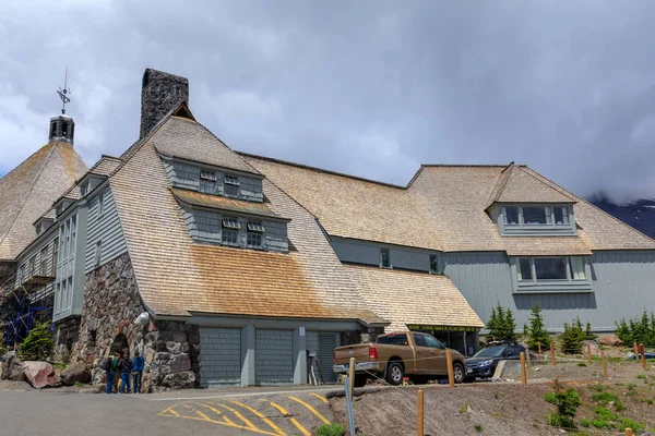 Portland, Oregon - 17 Haziran 2018: Timberline Lodge ve kayak ve Snowboard alan Mt. Hood, Oregon