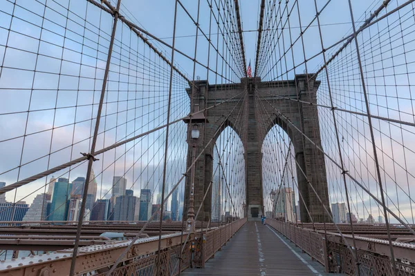 曼哈顿 纽约市 2018年5月10日 布鲁克林大桥与纽约天际线 — 图库照片