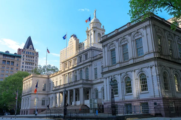 Manhattan, New York City - 10 Mayıs 2018: New York City Hall lower Manhattan bina