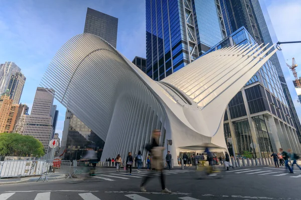 Manhattan, New York City - 10 Mayıs 2018: Oculus dış Wtc ulaşım merkezi New York City, Amerika Birleşik Devletleri içinde