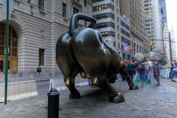 Манхеттен Нью Йорк Травня 2018 Bull Зарядки Статуя Центрі Манхеттена — стокове фото