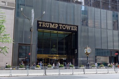 New York, ABD - 12 Mayıs 2018: Fifth Avenue, Nyc üzerinde Trump Tower