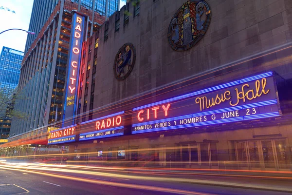 Nowy Jork Usa Maja 2018 Narożnik Radio City Music Hall — Zdjęcie stockowe