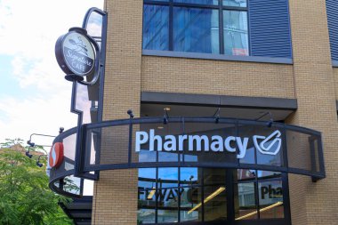Portland, Oregon, Amerika Birleşik Devletleri - 26 Nisan 2018: Safeway işareti eczane, Amerikan süpermarket zinciri Portland, Oregon