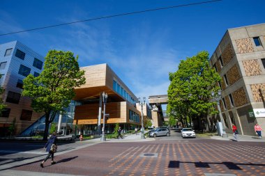Portland, Oregon, Amerika Birleşik Devletleri - 20 Nisan 2018: Bahar mevsiminde Portland State University kampüs görüntüsü