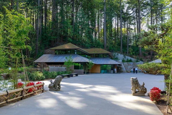 Portland, Oregon, Amerika Birleşik Devletleri - 26 Nisan 2018: Güzel Japon Bahçe Portland bahar sezonu