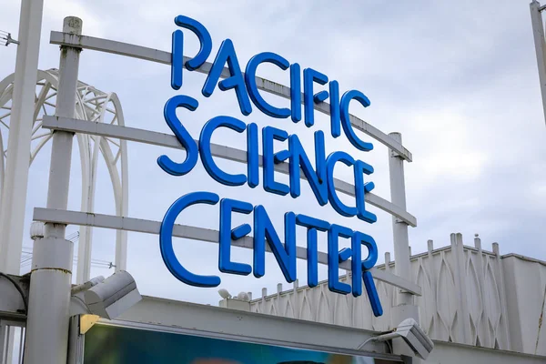 Seattle Washington Huhtikuuta 2018 Pacific Science Centerin Tunnus Seattlessa — kuvapankkivalokuva