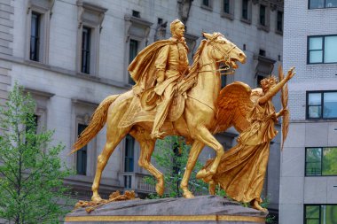 Manhattan, New York City - 7 Mayıs 2018: Central Park, Nyc Gold Binicilik Anıtı