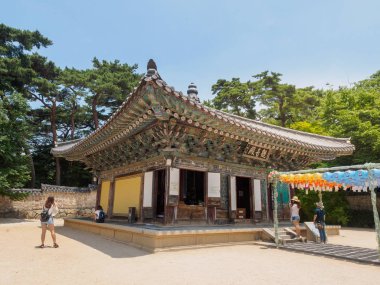 Gyeongju, Güney Kore - 23 Haziran 2017: sahne antik Bulguksa Tapınağı