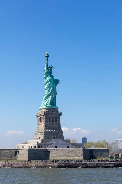 Statua Della Libertà New York Contro Cielo Blu — Foto Stock