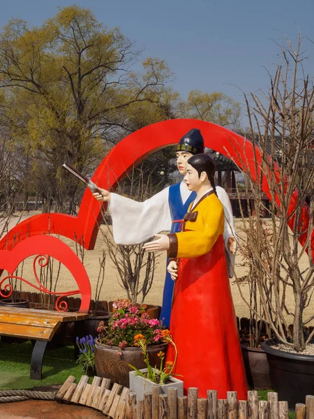 Namwon, Güney Kore - 25 Mart 2018: karakter heykel 