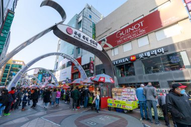 Nampo-dong, Jung-gu, Busan, Güney Kore - 24 Mart 2018: Busan Uluslararası Film Festivali (BIFF) kare