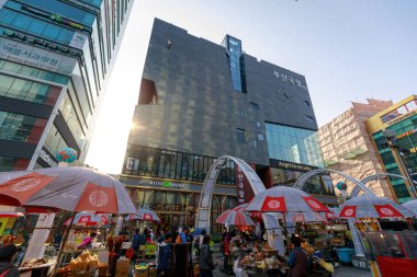 Nampo-dong, Jung-gu, Busan, Güney Kore - 24 Mart 2018: Busan Uluslararası Film Festivali (BIFF) kare