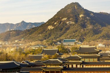 Gyeongbok Sarayı ve mavi ev Seoul City, Kore Cumhuriyeti Hava görünümünü