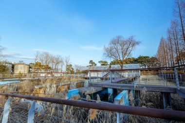 Seoul, Güney Kore Seonyudo Park manzarası. Parkta bir Filtrasyon tesisi, böylece endüstriyel bak, eskiden ama ekolojik bir parka dönüştürüldü.