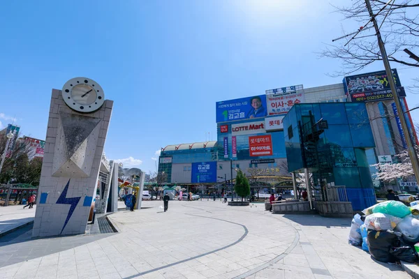 Incheon Coreia Sul Abril 2018 Vista Parque Frente Estação Metrô — Fotografia de Stock