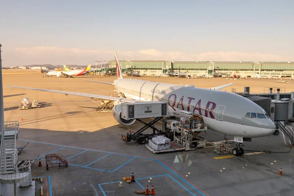 Инчхон Южная Корея Апреля 2018 Года Самолеты Qatar Airways Международном — стоковое фото