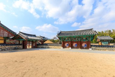 Gimhae, Güney Kore - 10 Mart 2018: Surowangneung, mezar, Kral bir mirası koruma yerde Gimhae şehir olan Suro,