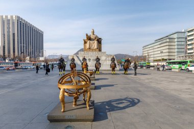 Kral Sejong Gwanghwamun kare, Seoul, Güney Kore - 6 Mart 2018: heykeli