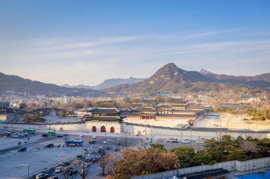 Seoul, Güney Kore - 6 Mart 2018: cephe Gwanghwamun kapısı Seoul City