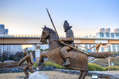 Antik Garak miras Gimhae, Güney Gyeongsang Eyaleti de yol heykeli Gimhae, Güney Kore - 10 Mart 2018: