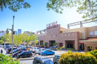 Manila, Filipinler - 24 Şubat 2018: Bina Alabang şehir merkezi sinema Manila City