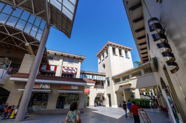 Manila, Filipinler - 24 Şubat 2018: Bina Alabang şehir merkezi Manila City