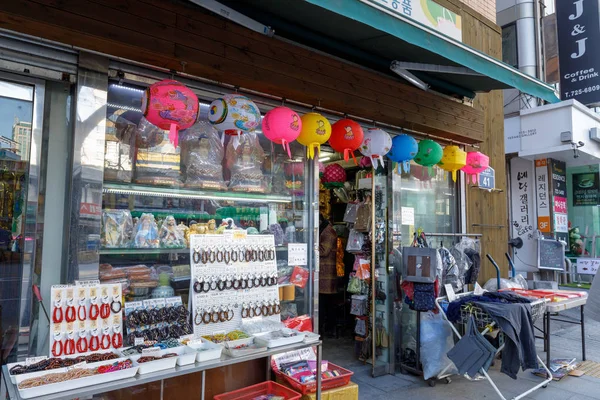 Seúl Corea Del Sur Marzo 2018 Tienda Buddhist Frente Templo —  Fotos de Stock