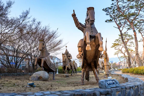 2018年3月10日 北道省金海公路上的古 Garak 文物雕像 — 图库照片