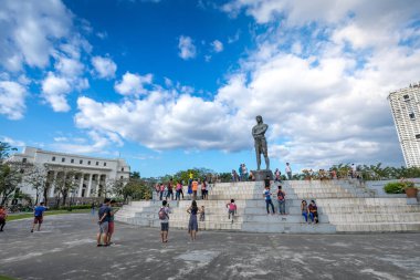 Manila, Filipinler - 4 Şubat 2018: Sentinel of Freedom (Lapu Lapu anıt) ali rıza Park Agrifina daire, Manila ortasındaki heykeli