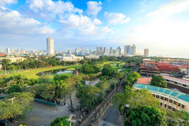 Manila, Filipinler - 4 Şubat 2018: Filipinler Manila şehir manzarası. Ermita ve Paco bölgelerinden Intramuros gördüm.