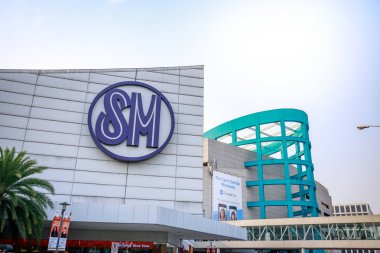 Manila, Filipinler - 10 Şubat 2018: Manila, Filipinler - 10 Şubat 2018: Mall of Asia Pasay, Manila şehir içinde ana kapısı