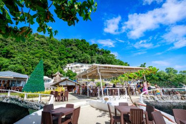 Boracay, Filipinler - 18 Kasım 2017: Batı Cove Resort Restoran görünümünü Boracay Adası ünlü dönüm noktası Filipin hangisi