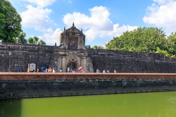 Manila, Filipinler - 17 Şubat 2018: Fort Santiago, Intramuros district, Manila, Filipinler. Fort Santiago ilk yeni kurulan şehir Manila için İspanyol fatihi tarafından inşa edilmiş bir kale..