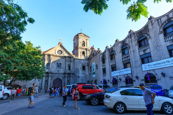 Manila, Filipinler - 17 Şubat 2018: San Agustin Kilisesi, Roma Katolik Kilisesi St Augustine Order of himayesi altında