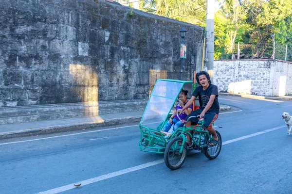 Manila Philippines Feb 2018 Man Riding Bicycle Intramuros District Manila — Stock Photo, Image