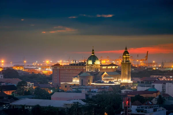 Manila Katedrali'ne sırasında günbatımı, Intramuros, Manila, Filipinler