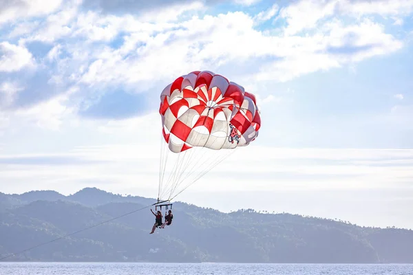 Boracay Philippines November 2017 Unidentified Tourist Doing Parachute Sailing Recreational — Stock Photo, Image