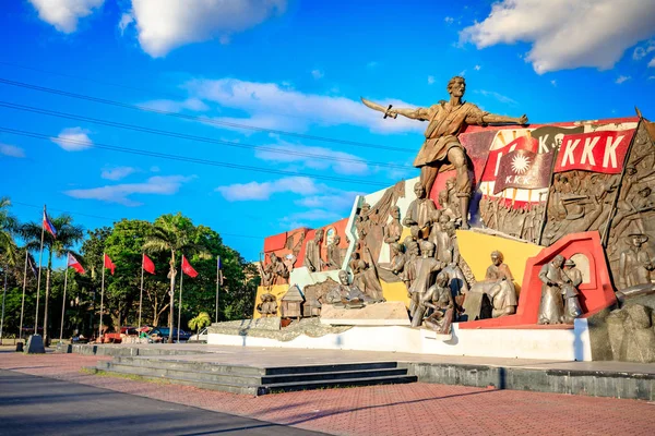 Manila, Filipinler - 4 Şubat 2018: Manila, Filipinler Katipunan (Kkk) Anıtı. Katipunan Manila Filipinler bir devrimci toplumda 1892 yılında yapıldı..