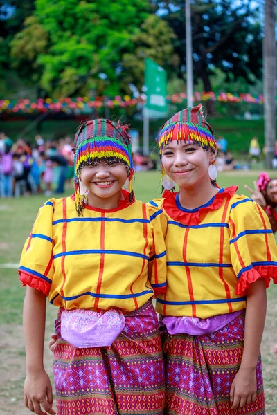 Manila Filippinerna Feb 2018 Student Dansare Bär Filippinerna Traditionell Dräkt — Stockfoto