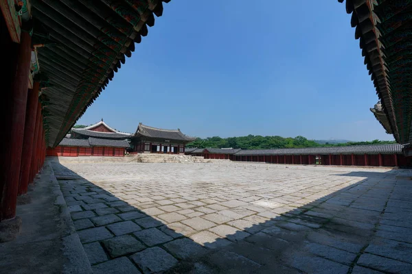 昌庆宫殿场景在韩国首尔市 — 图库照片