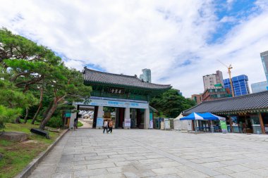 Seoul, Güney Kore - 3 Temmuz 2018: Bongeunsa Tapınağı sahne bölgesinde Gangnam, Seoul city
