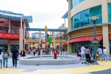Gimhae, Güney Kore - 8 Temmuz 2018: Lotte Premium Outlet Gimhae: Gyeongsangnam-do