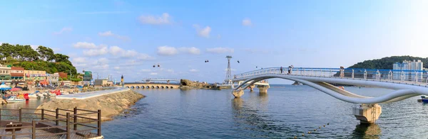 Gimhae Südkorea August 2018 Songdo Beach Skyline Songdo Cloud Trails — Stockfoto